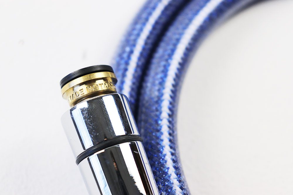 Flessibile doccia antitorsione in PVC- Colore blu - BagnoPro