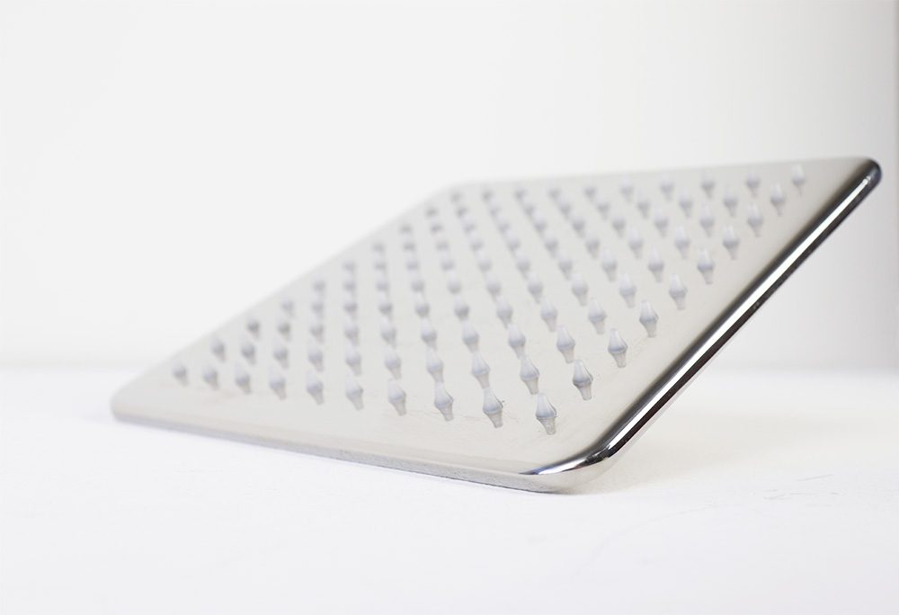 Soffione doccia quadro con bordo bombato in acciaio inox finitura a specchio ERGO